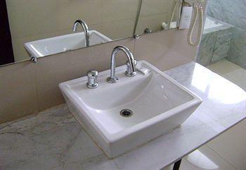 Hotel Phenicia Bittar